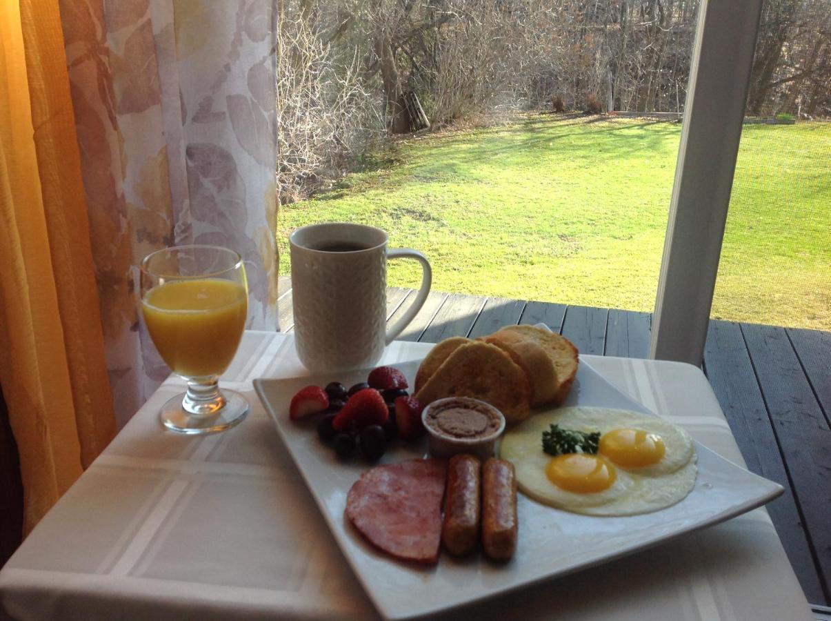 Bed and Breakfast Les Saisons Du Fleuve Lotbiniere Exterior foto
